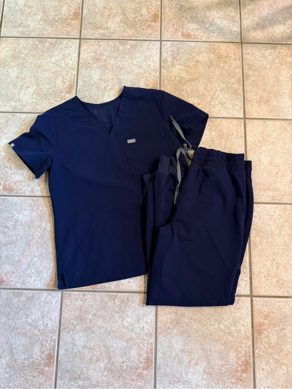 Figs Women's Navy Scrub Top and Jogger Set